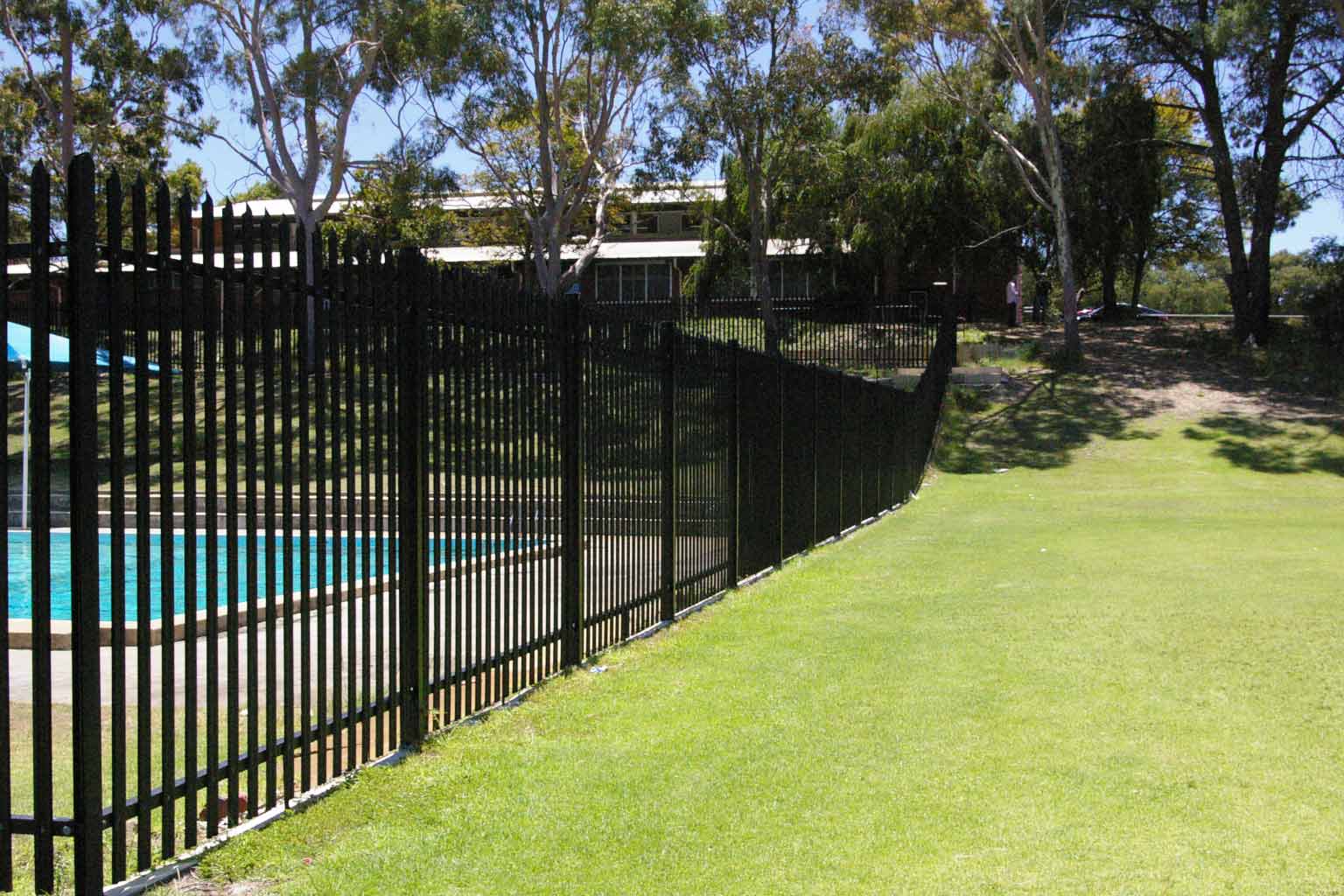 pool-palisade-fencing