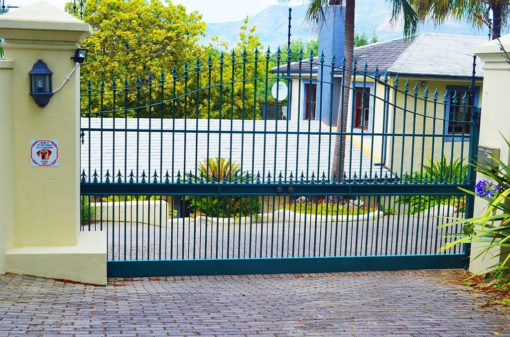 steel-driveway-gate